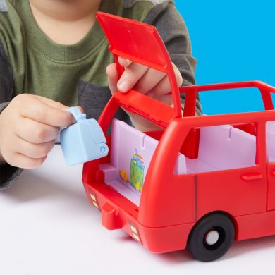 Ігровий набір PEPPA FIGURINES ВЕЛИКИЙ РОДИННИЙ АВТОМОБІЛЬ ПЕППИ G0541