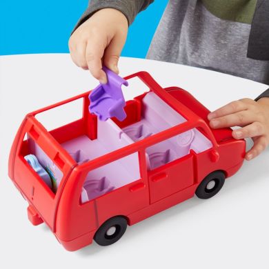 Ігровий набір PEPPA FIGURINES ВЕЛИКИЙ РОДИННИЙ АВТОМОБІЛЬ ПЕППИ G0541