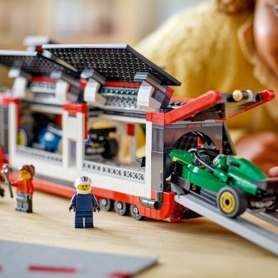 Конструктор Грузовик F1 с автомобилями RB20 и AMR24 LEGO City 60445