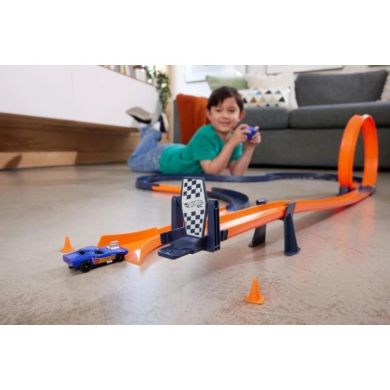 Трековий набір з машинкою 1:64 на радіокеруванні &laquo;SPEED CHALLENGE&trade;&raquo; HOT WHEELS HXX45