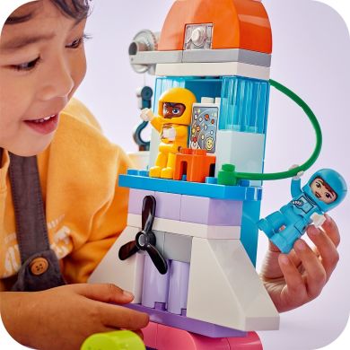 Конструктор Пригоди на космічному шатлі 3-в-1 LEGO DUPLO 10422