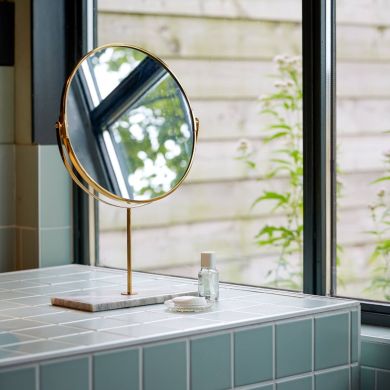 Дзеркало на підставці 24x9x40,5 см RIESCO мармур біло-золотий Light&Living 7309306