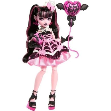 Кукла Дракулора Страх какой сладкий день рождения Monster High JBG74
