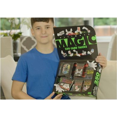 Набір з фокусами 250 приголомшливих карткових фокусів Marvin's Magic MMB5715