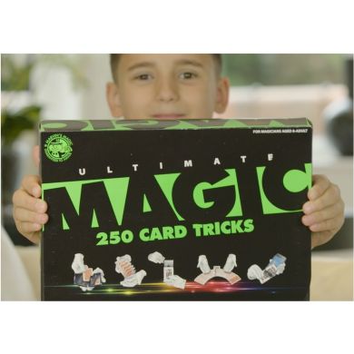 Набір з фокусами 250 приголомшливих карткових фокусів Marvin's Magic MMB5715