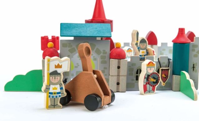 Іграшка з дерева Королевський замок Tender Leaf Toys TL8321