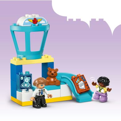 Конструктор Впервые в аэропорту LEGO DUPLO Town 10443