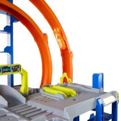 Набір Гараж з мега петлею Hot Wheels JBM74