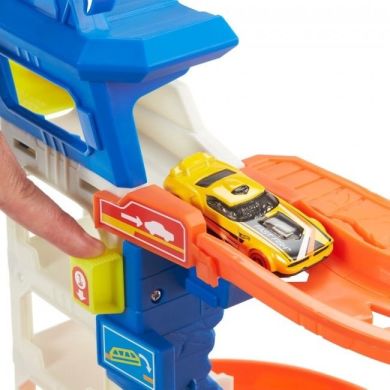 Ігровий набір Втеча від лютої акули Hot Wheels HDP06
