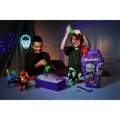 Игрушка в наборе с аксессуарами Horror House-Medium Reaper/Средний Дом Ужасов Жнец Smashers 74125D