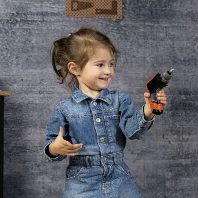 Ігровий набір Блек + Деккер. Вантажівка з шурупокрутом та аксес. SMOBY TOYS 7600360941