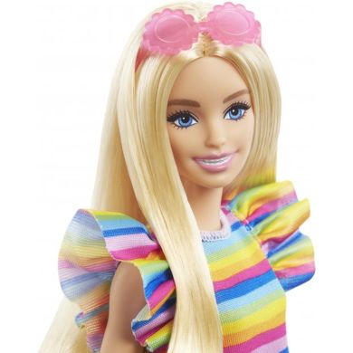 Кукла Barbie Модница с брекетами в полосатом платье HJR96
