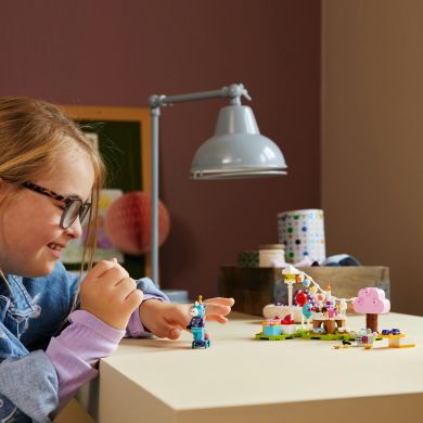 Конструктор Вечеринка по случаю дня рождения Julian LEGO Animal Crossing 77046