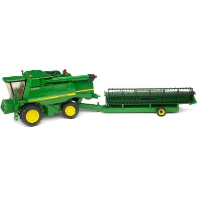 Іграшковий комбайн John Deere Combine Harvester T670i Bruder 2132