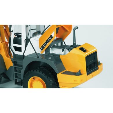 Іграшка- дорожній навантажувач Liebherr L574, М1:15 Bruder 02430