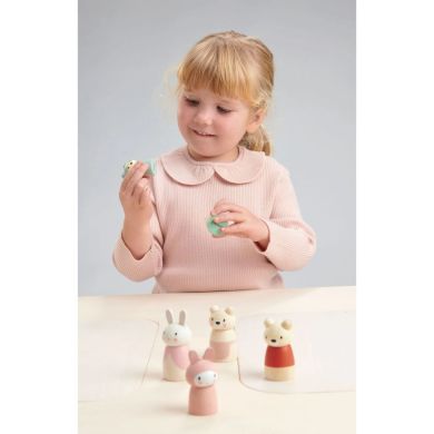 Іграшка з дерева Сім'я кроликів Tender Leaf Toys TL8383