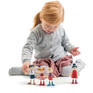 Игрушка из дерева Набор фигурок Doll Family Tender Leaf Toys TL8142