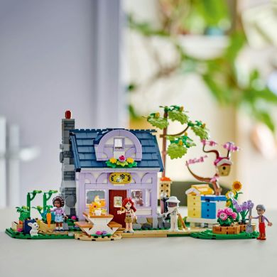 Конструктор Домик и цветник пчеловодов LEGO Friends 42669