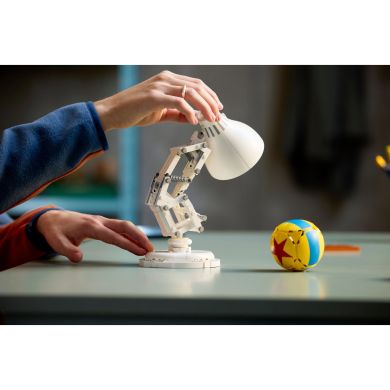Конструктор Disney Pixar Luxo Jr. LEGO Ideas 21357