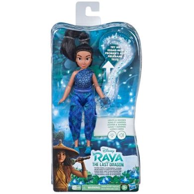 Кукла Disney Raya and the last dragon Юная Райя с цветком Кумандры 28 см E9468