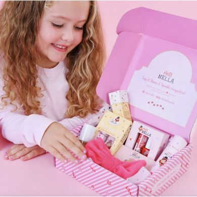 Дорожній набір Miss Nella Summer Holiday (3 лаки для нігтів, бальзам для губ, рум'яна, інші аксесуари) MNST