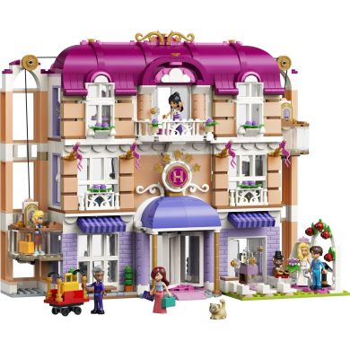 Конструктор Гранд-готель у Хартлейк-Сіті Lego Friends 42704