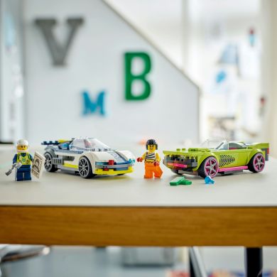 Конструктор Переслідування маслкара на поліцейському автомобілі LEGO City 60415