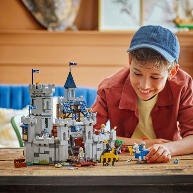 Конструктор Середньовічний замок із лицарем на коні LEGO Creator 31168
