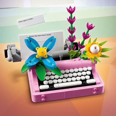 Конструктор Друкарська машинка з квітами LEGO Creator 31169