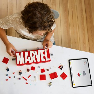 Конструктор Логотип и минифигурки MARVEL LEGO Super Heroes 76313