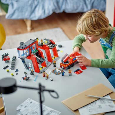 Конструктор Пожарное депо с пожарной машиной LEGO City 60414