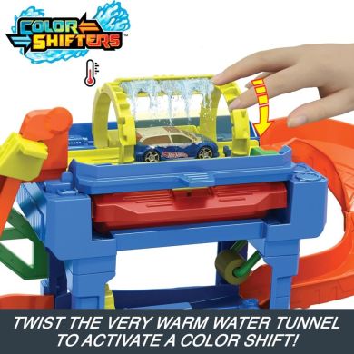 Игровой набор Автомойка: Кормящие виражи Hot Wheels HTN80