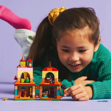 Конструктор Мінібудинок Енканто LEGO Disney Classic 43261
