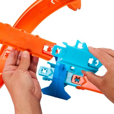 Моторизований трек Крутий стрибок серії Track Creator Hot Wheels JDB49
