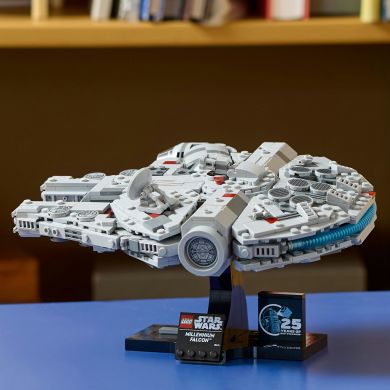 Конструктор Тисячолітній сокіл LEGO Зоряні війни 75375