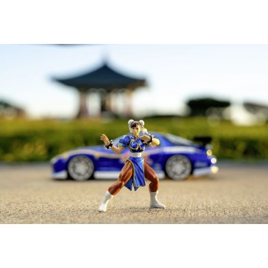 Машина металлическая Jada Уличный боец ​​Mazda RX-7 с фигуркой Чан-ли, масштаб 1:24, 8+ JADA 253255062