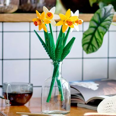 Конструктор Нарциси LEGO Botanicals 40747