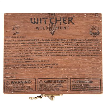 Медальон с LED-подсветкой Witcher 3: Wild Hunt Medallion and Chain with LED Eyes в деревянном боксе 85527