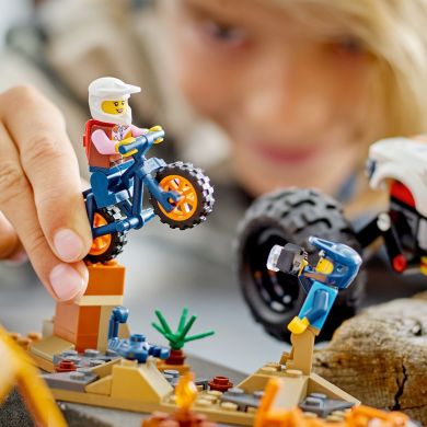 Конструктор LEGO City Приключения на внедорожнике 4x4 252 деталей 60387