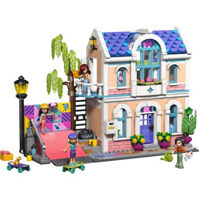 Конструктор LEGO Friends Родинний дім Ліан 42687