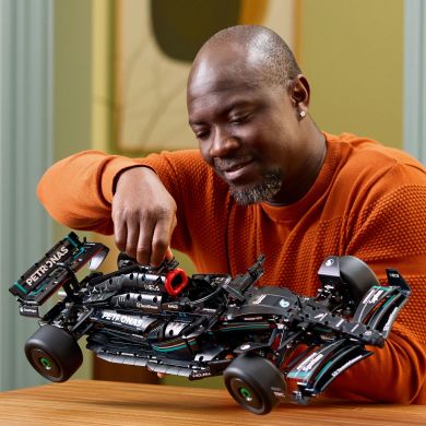 Конструктор Mercedes-AMG F1 W14 E Performance LEGO TECHNIC 42171