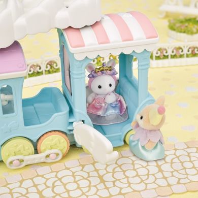 Радужный поезд с лисичкой Sylvanian Families 5702