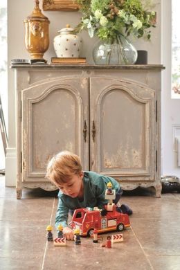 Іграшка з дерева Пожежна машина Tender Leaf Toys TL8367