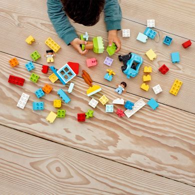 Конструктор LEGO DUPLO Classic Коробка с кубиками, 65 деталей 10913