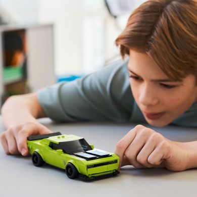 Конструктор Спортивний автомобіль Dodge Challenger SRT Hellcat LEGO Speed Champions 77237