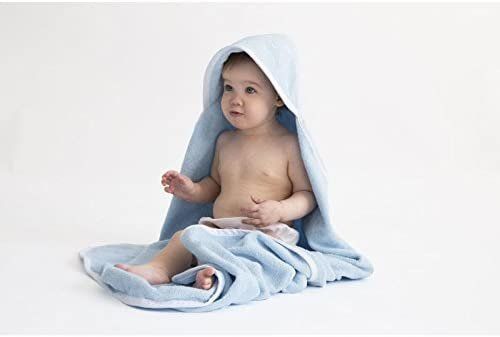 Рушник з капюшоном і вишивкою - овечка, блакитне 70х71