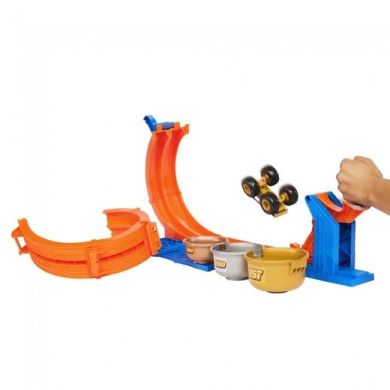 Ігровий набір Петлі та трюки серії Змагання за кубок Monster Trucks Hot Wheels JBX64