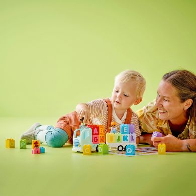 Конструктор Вантажівка з абеткою LEGO DUPLO 10421