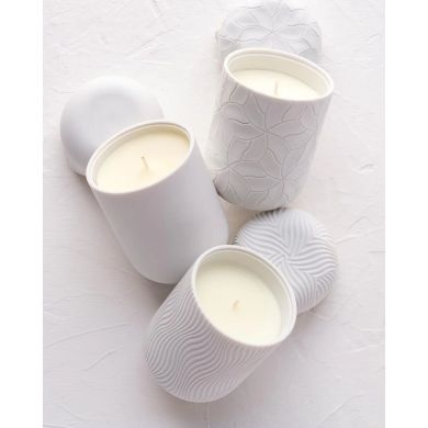 Свічка Ladenac Royale FLEURS BLANCHES Хвилі у порцеляновій банці 280 г Ladenac 02000100054
