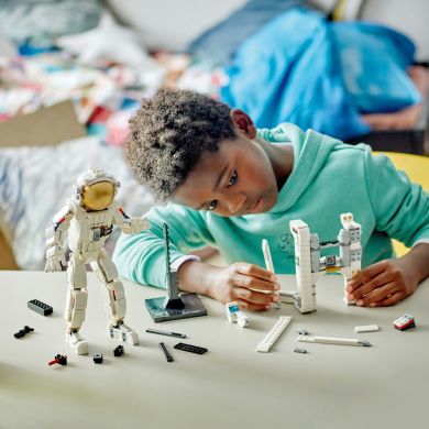 Конструктор Космонавт LEGO Creator 31152